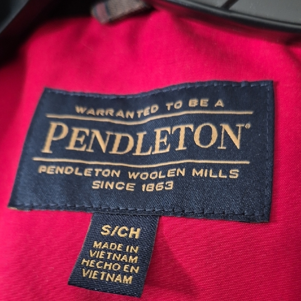 Pendleton Women's Bold Red Ski Jacket - Picture 10 of 14